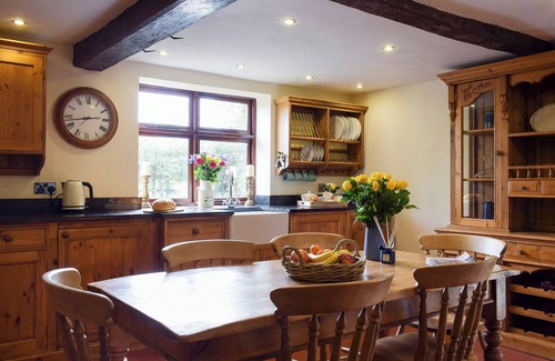 Loppington Cottage | 6 bedroom accommodation in Noneley, near Shrewsbury