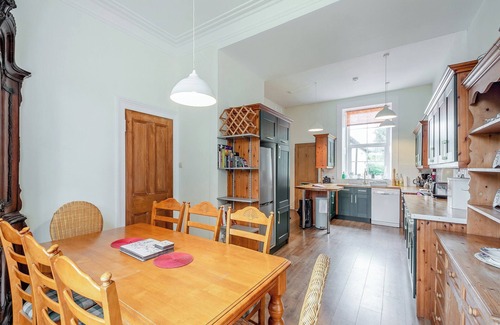 Cardross Cottage | 6 bedroom accommodation in Cardross, near Dumbarton