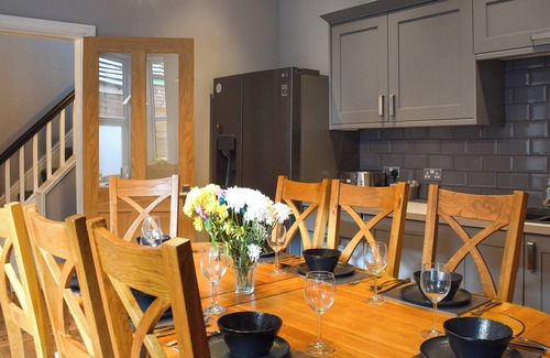 Southport Cottage | 6 bedroom accommodation in Southport