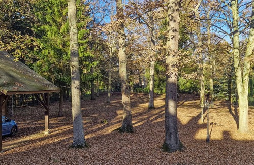 Lamorlaye House | 6 bedroom accommodation in Lamorlaye