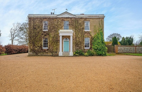 Ringstead Cottage | 6 bedroom accommodation in Fring, near Kings Lynn