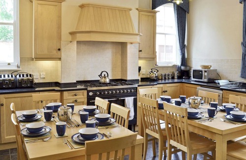 Swanwick Cottage | 6 bedroom accommodation in Swanick, near Alfreton