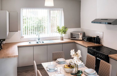 Desford Cottage | 6 bedroom accommodation in Desford