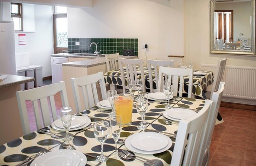 Hartington Cottage | 6 bedroom accommodation in Heathcote, near Hartington