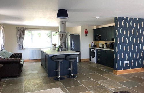 Chard Cottage | 6 bedroom accommodation in Bishopswood, near Honiton