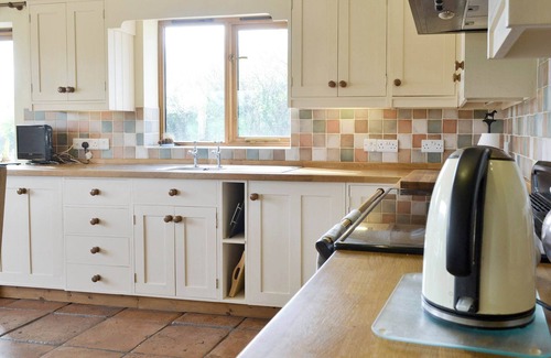 Newtown Cottage | 6 bedroom accommodation in Aberhafesp, near Newtown