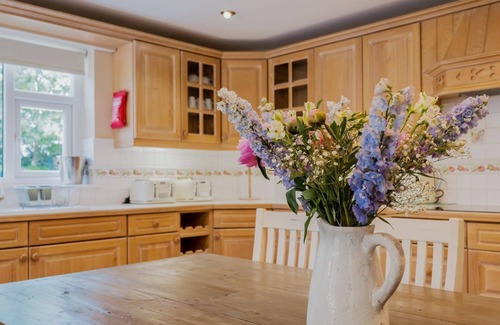 Wesham Cottage | 6 bedroom accommodation in Weeton, near Blackpool
