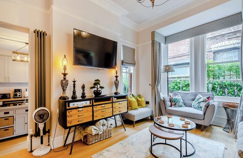 York Cottage | 6 bedroom accommodation in York