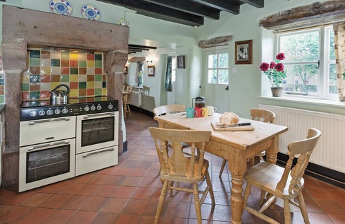 Leek Cottage | 6 bedroom accommodation in Bradnop, near Leek