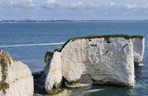 Westbourne Villa | 6 Bedroom Beachside Villa, sleeping 12