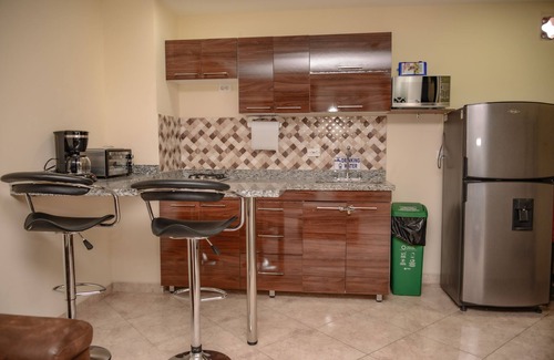 Astorga Apartment | 6 Bedroom Combo PH and a 1 Bedroom roof deck can have guests Elevator 2 hot tubs