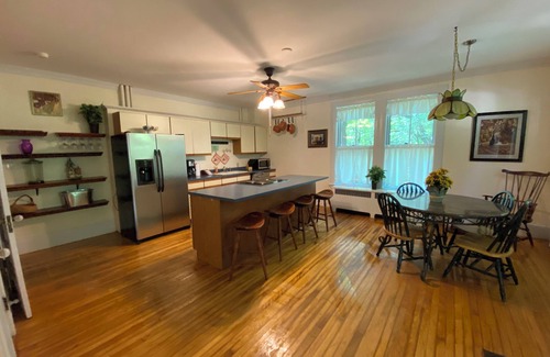 Poland Cottage | 6 Bedroom Cottage at the 500 acre Poland Spring Resort with lots of onsite activities!