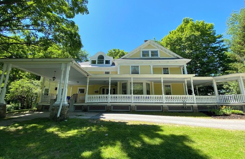 Poland Cottage | 6 Bedroom Cottage at the 500 acre Poland Spring Resort with lots of onsite activities!