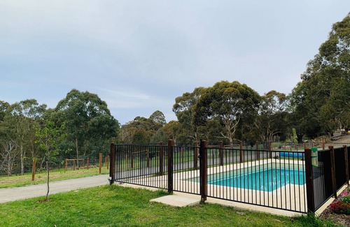 Mylor House | 6-bedroom farmhouse in Hahndorf, Adelaide Hills food and wine region