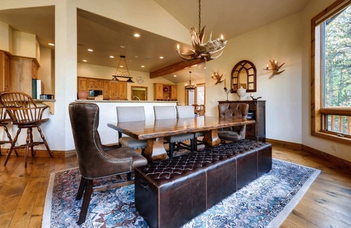 The Highlands House | 6 Bedroom Home, Minutes From Downtown Breck, Sleeps 14, Hot tub, Amazing views!