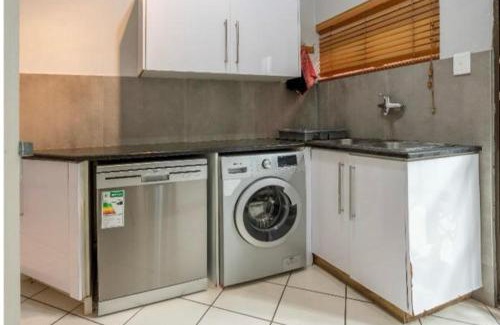 Sheffield Beach House | 6 Bedroom home with pool and entertainment area