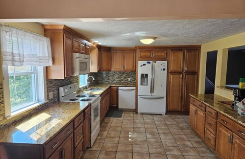 Biddeford House | 6-bedroom house in wonderful Biddeford with WiFi, AC