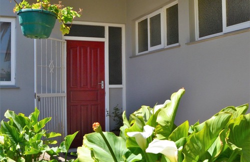 Walvis Bay House | 6 Bedroom House Walvis Bay, 15min walk to Lagoon, close to Town & Restaurants