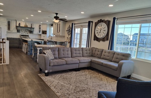Stansbury Park House | 6 Bedroom Lake house with private beach