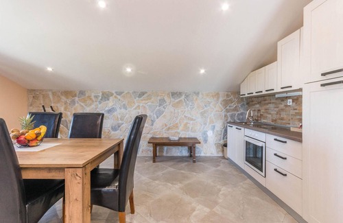 Benkovac House | 6 bedroom lovely home in Ceranje Gornje