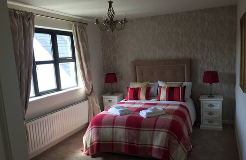 Galway House | 6 Bedroom luxurious, Galway City House.