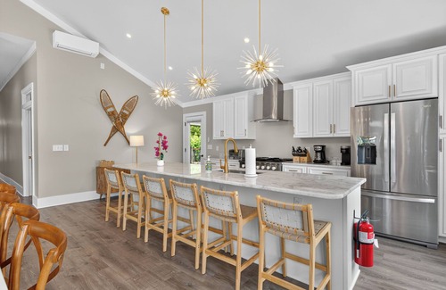 Blowing Rock House | 6 Bedroom Luxury Home located on Main Street in Downtown Blowing Rock!