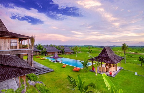East Selemadeg Villa | 6 Bedroom Luxury Villas, 28-metre-long private swimming pool