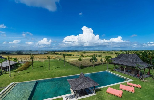 East Selemadeg Villa | 6 Bedroom Luxury Villas, 28-metre-long private swimming pool
