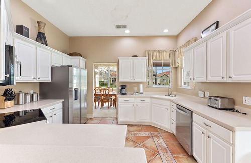 Tuscan Hills Cottage | 6 Bedroom Premium Home With Pool, Spa and Games Room #800
