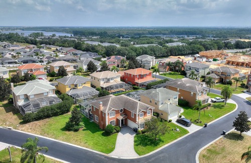 Tuscan Hills Cottage | 6 Bedroom Premium Home With Pool, Spa and Games Room #800