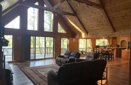 Rhinelander Ski Chalet | 6 Bedroom Private Executive Chalet