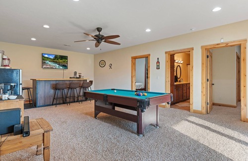 Bozeman House | 6-Bedroom Retreat just minutes from everything the Gallatin Valley has to offer!