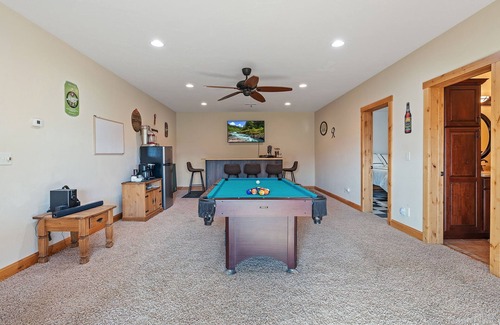 Bozeman House | 6-Bedroom Retreat just minutes from everything the Gallatin Valley has to offer!
