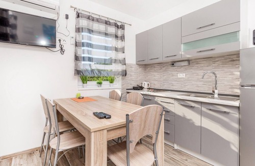 Lukovo House | 6 bedroom stunning home in Lukovo