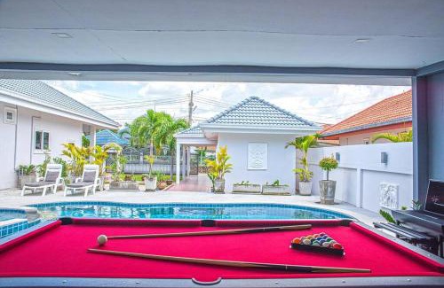 Nong Prue Villa | 6 Bedroom Tropical Oasis with Pool & Jacuzzi V6