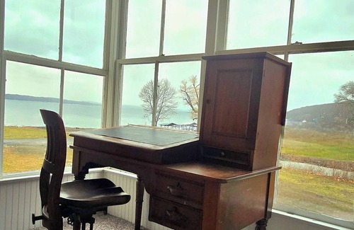 Valois House | 6 bedroom Victorian, on Hundreds of feet of unmatched pristine level beachfront.