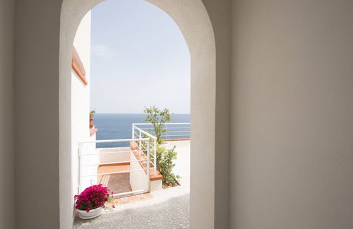 Porticello Villa | 6 Bedroom Villa in Santa Flavia