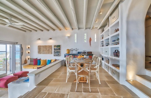Antiparos Villa | 6 bedroom villa with pool and amazing views in Antiparos, 3 min to beach!