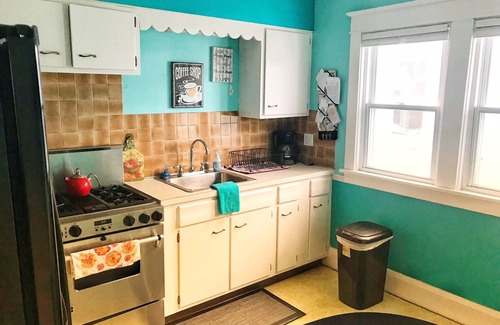 North Buffalo House | 6 BEDROOMS-2 KITCHENS Perfect home for big groups.