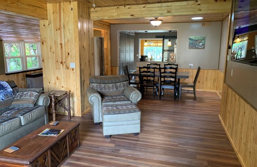 Cascade House | 6+ bedrooms, 3 bath, Sauna, Hot tub! excellent flyfishing all on the Mighty Mo!