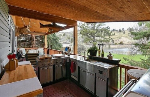 Cascade House | 6+ bedrooms, 3 bath, Sauna, Hot tub! excellent flyfishing all on the Mighty Mo!