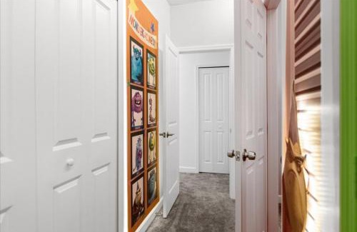 Campbell House | 6 Bedrooms 5 Bathrooms Storey Lake 2660 Ss