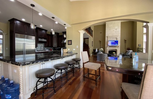 Northbrook House | 6 Bedrooms Home Suburbs of Chicago