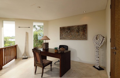 Taman Griya Villa | 6 Bedrooms Private Pool in Jimbaran Hill Top