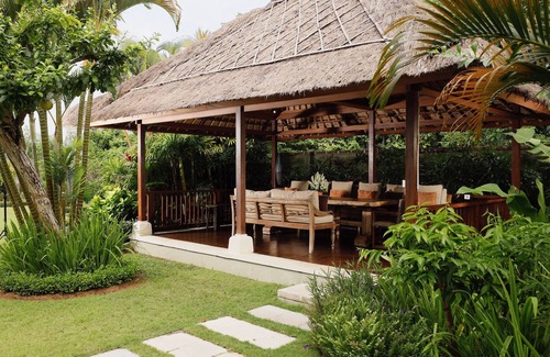 Taman Griya Villa | 6 Bedrooms Private Pool in Jimbaran Hill Top