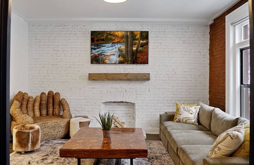 Uptown House | 6 Bedrooms - Stunning Remodel, Heart of Downtown Denver