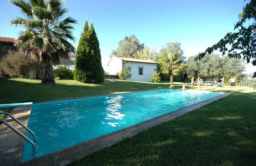 Vila Verde Cottage | 6 Bedrooms Villa with private pool near Braga