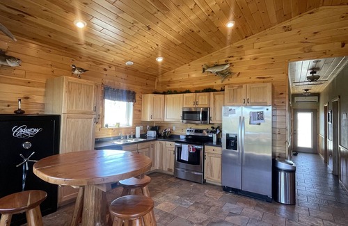 Devils Lake Cabin | 6 beds, parking, Lake access, kitchen, living room, bar & restaurant across road