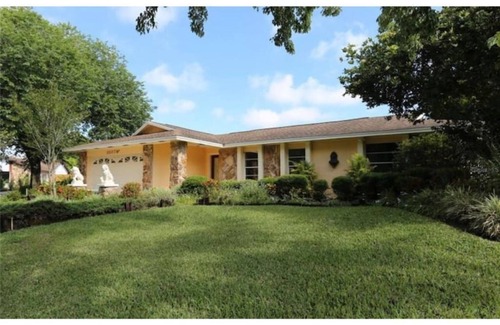 Greater Northdale House | 6 Beds/Pool/Grill/Billiards/Tampa