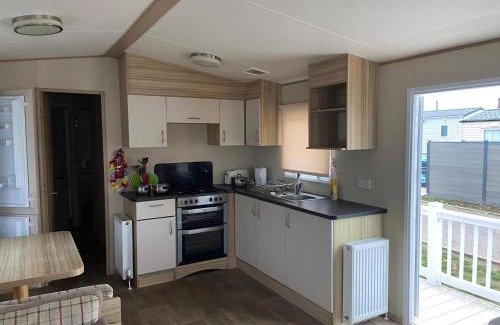 Felixstowe Other | 6 Berth Caravan With Side Decking At Suffolk Sands Holiday Park Ref 45054C